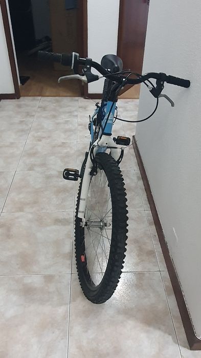 Bike/Berg/azul airborne