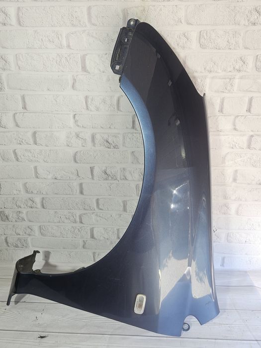 Оригінальне крило Ліве / Праве Honda Civic 7 EU