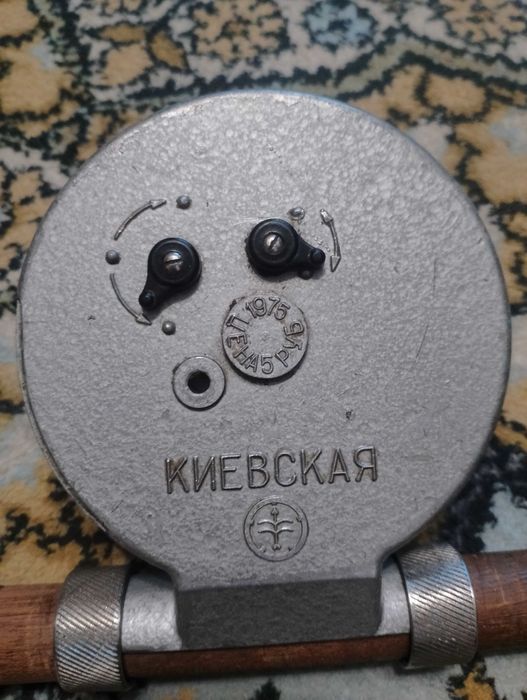 Спиннинги СССР с катушками 2шт. + бонус