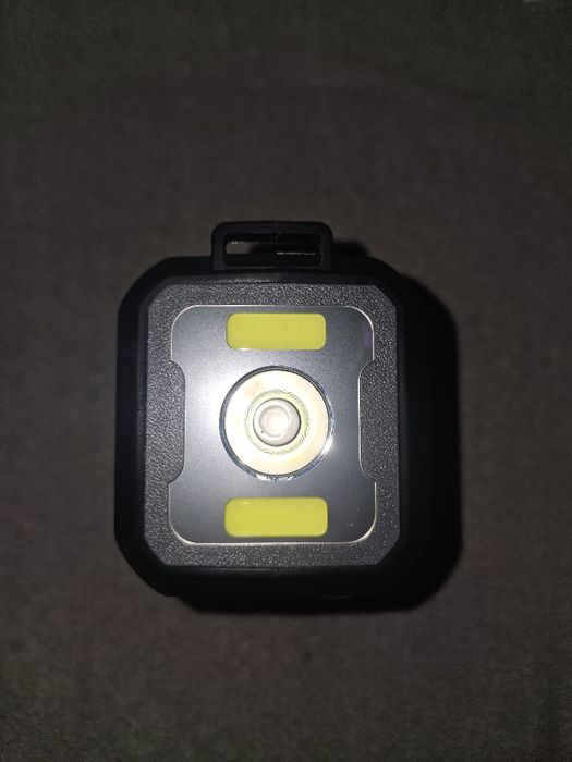 Radio awaryjne z panelem solarnym