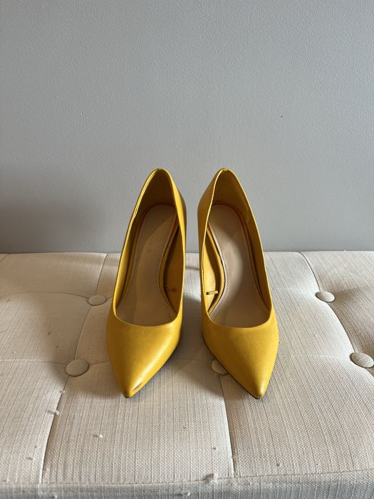 Saltos altos stiletto usados numero 39