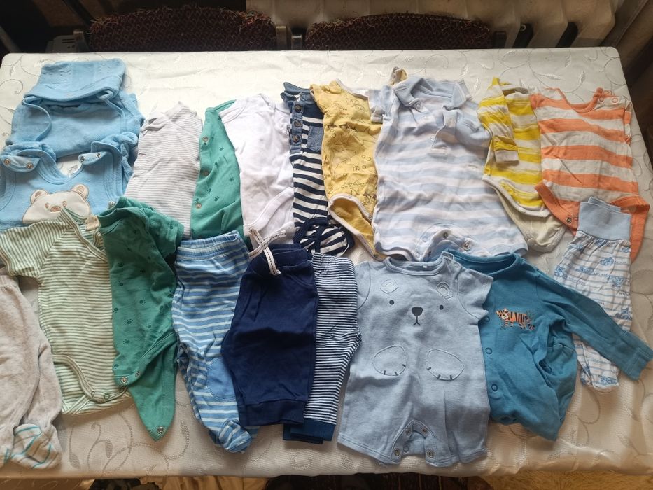 Все разом лот памперси гігієна пустушки