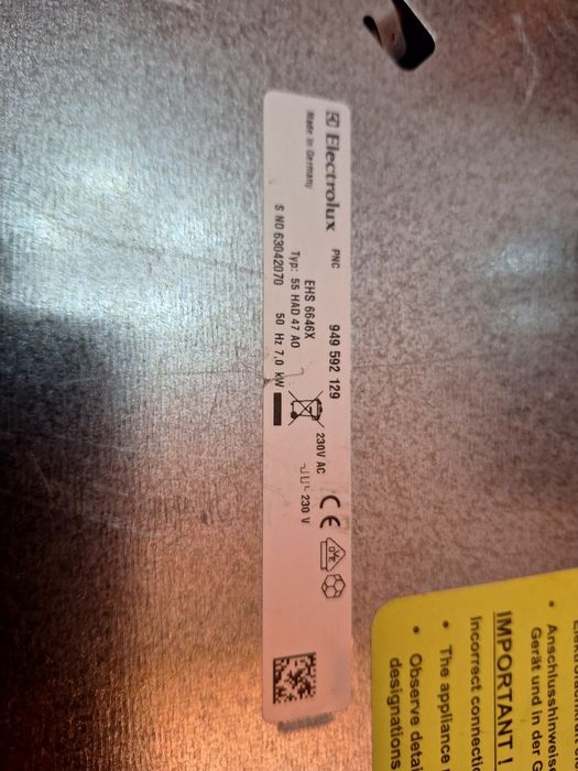 Варильна поверхня Electrolux  електроплитаEHS 6646X