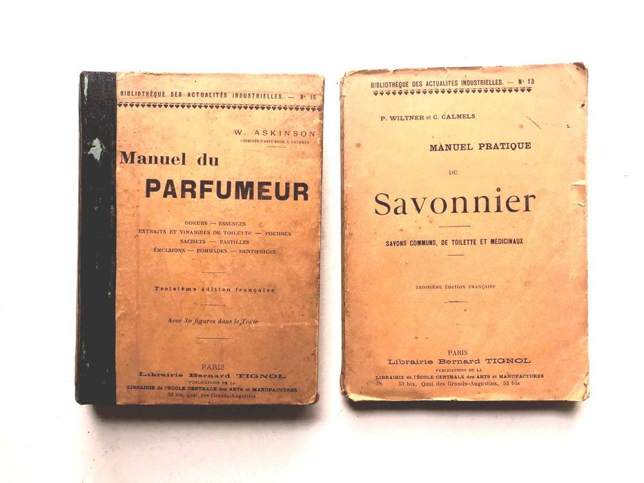 Perfumes e Sabões - 2 Livros para aprender a fazer.