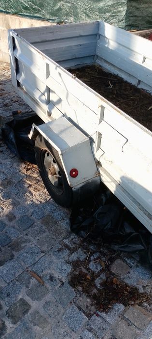 Reboque auto forte