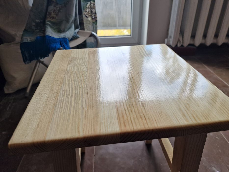 Табуретки дерево сосна под лаком новое  700 грн 1шт