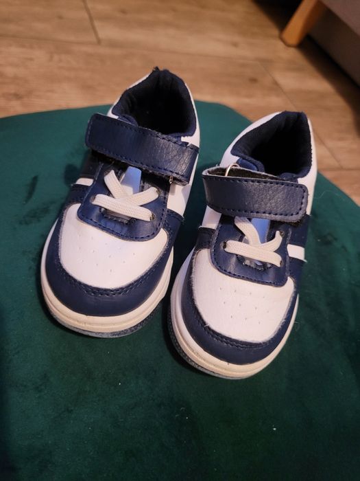 Adidasy chłopięce 23