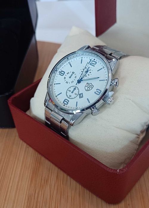 Zegarek Deyros – Połączenie Stylu, Funkcjonalności i Elegancji