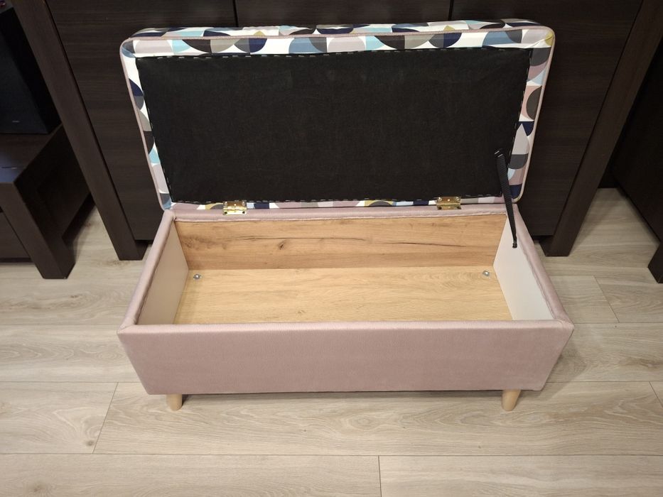 Podnóżek  pufa z pojemnikiem