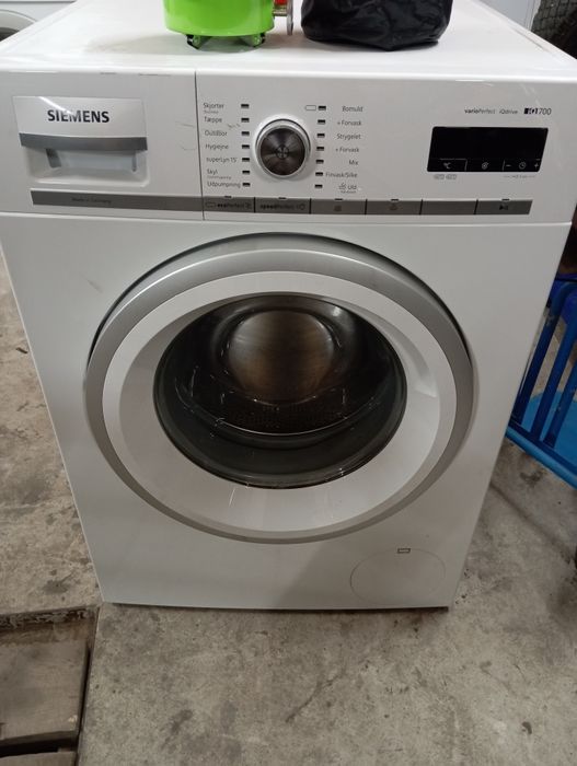 Продам пралку з Німеччини Simens q700