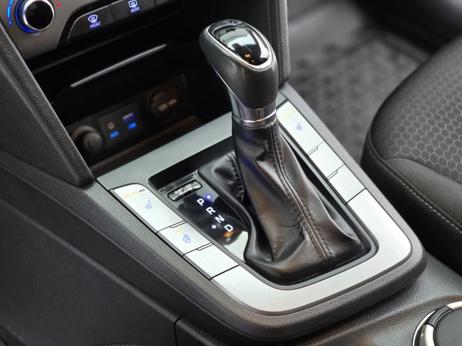 Продам свою Hyundai Elantra 1.6л -  2016г ( ОФИЦИАЛ,  ПЕРВЫЙ ХОЗЯИН  )