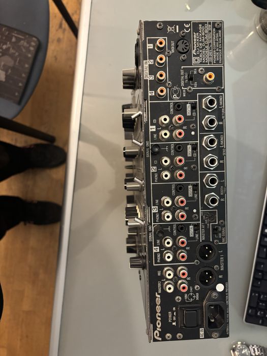 Sprzedam Mikser Pioneer DJM 800 + case