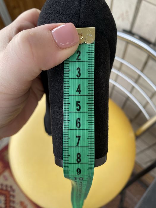 Класичні жіночі туфлі