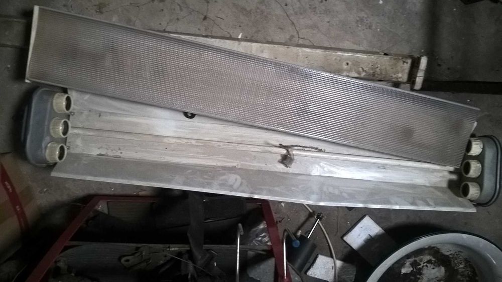 Lampa świetlówka sufitowa PRL industrial