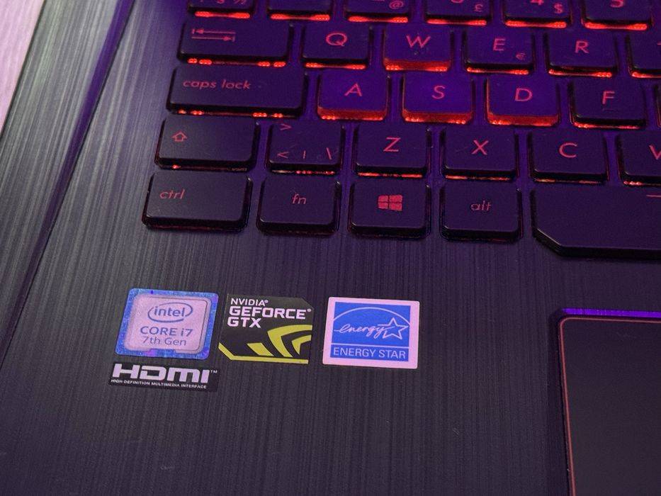 Игровой Asus ROG GL753 17FHD I7-7700HQ GTX1050 8Gb SSD256Gb.
