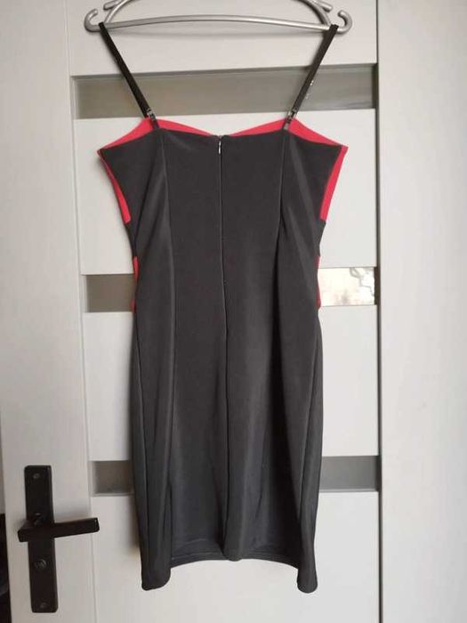 Elegancka czerwona mini sukienka kokarda XS S