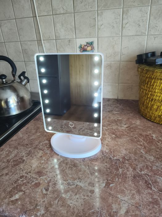 Lusterko podświetlane stan idealny
