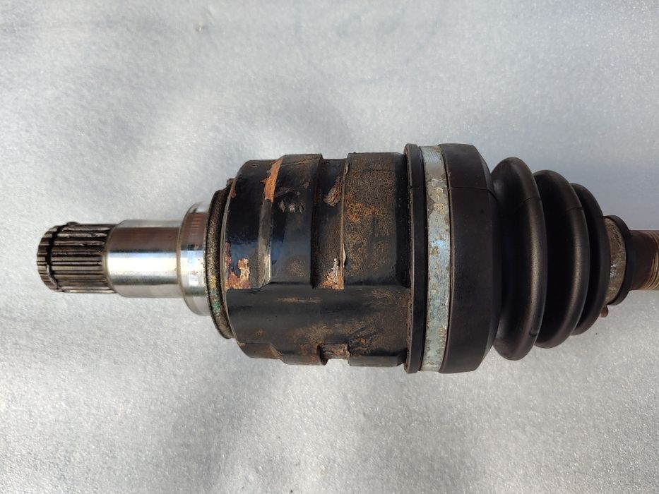Піввісь/Полуось/Привід/Шрус Тойота Авенсіс Т25 2.2 D-Cat 177 2003_08р.