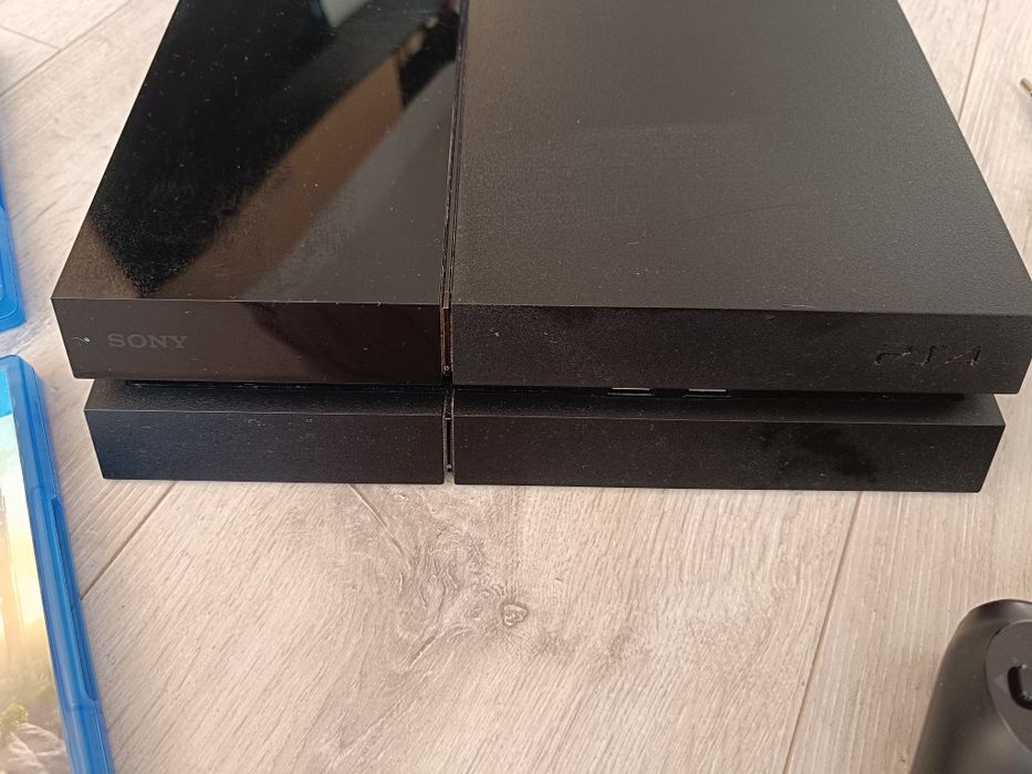 Konsola Ps4 SONY 500GB pad bezprzewodowy 2 gry