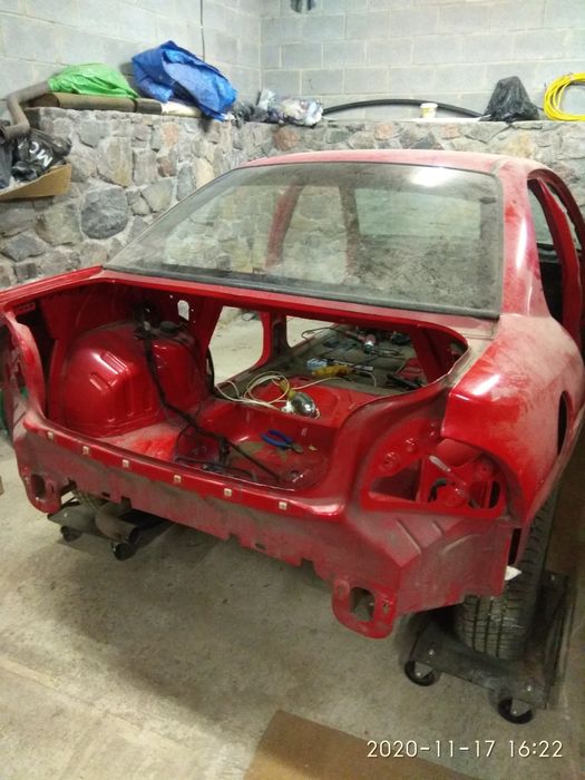 Крайслр неон по частях.