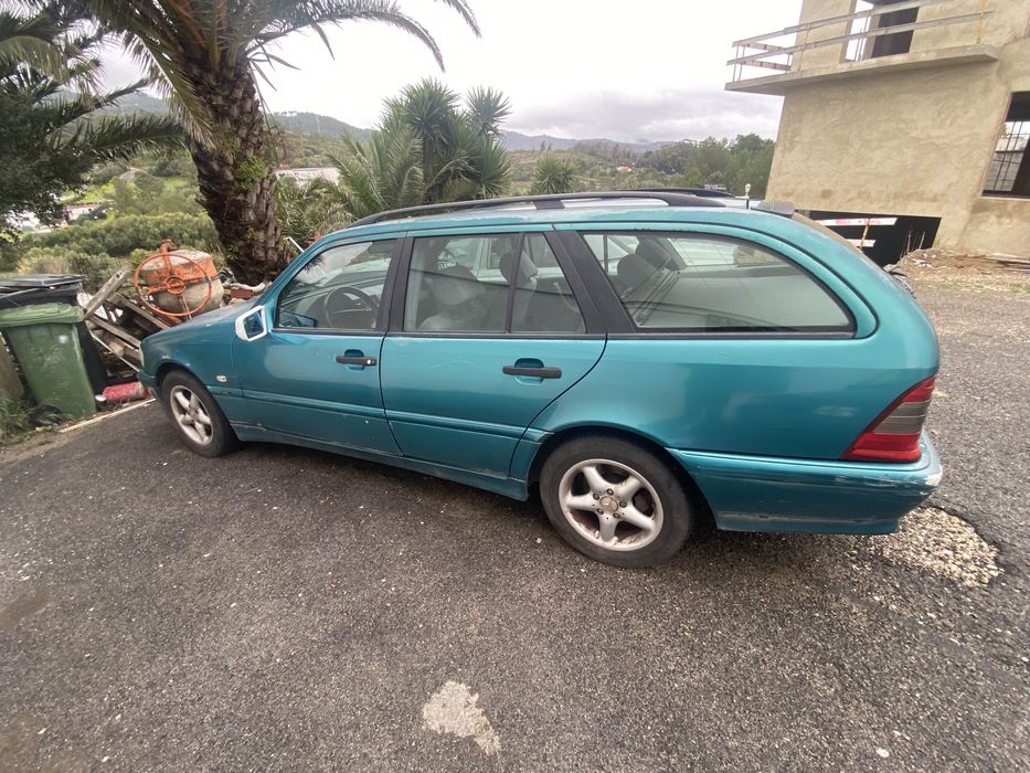 Mercedes c220d. 190 d