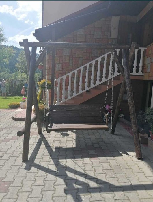 Huśtawka ogrodowa z bali toczonych. Transport
