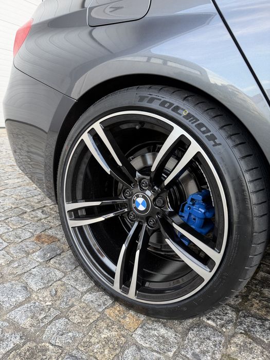 Bmw 320D F30 Mperfomance ( trato de credito )