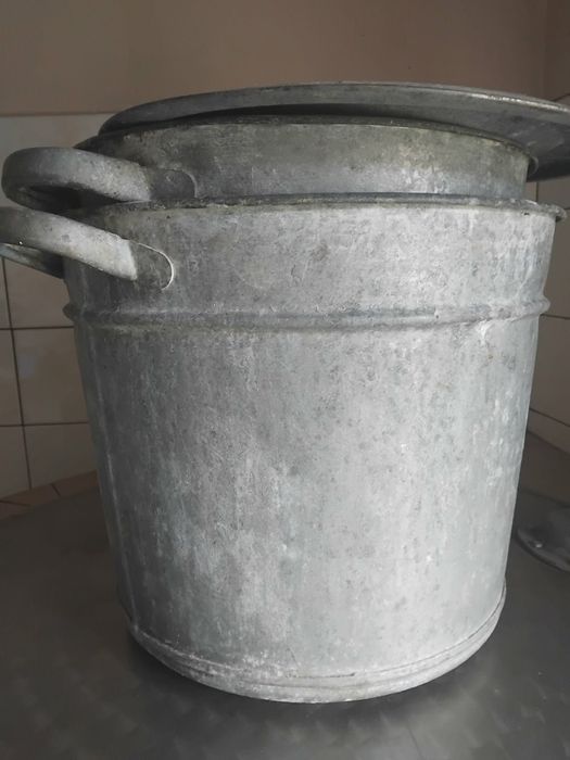 Sprzęt do produkcji wędlin, stół masarski