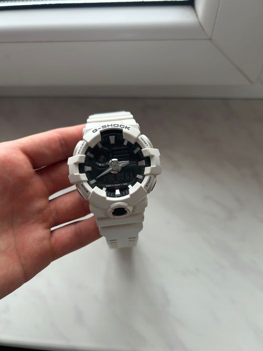Zegarek G-shock biały