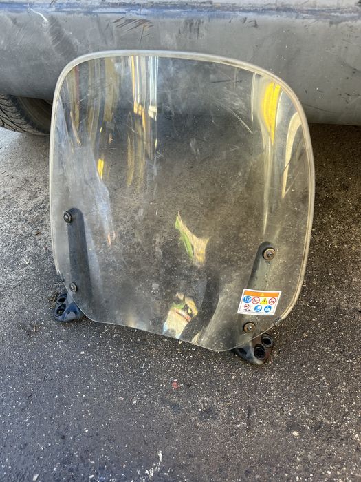 Szyba/owiewka skuter Piaggio/Sym/Vespa/Kymco/Retro