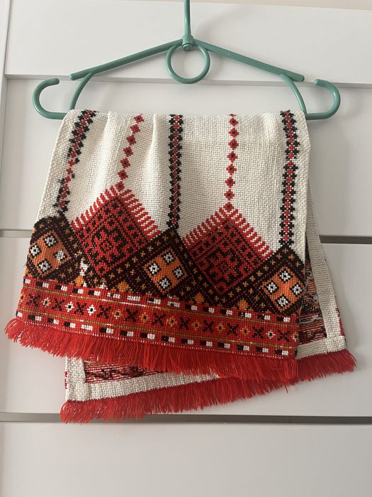 Вишитий рушник( салфетка середнього розміру)