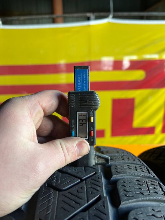 Шини 215/60 r16 95H Pirelli Sottozero 3 (2110)