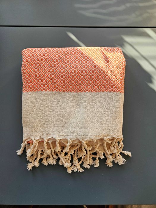 Wielofunkcyjny turecki bawełniany Peshtemal 100x180 kremowo koralowy