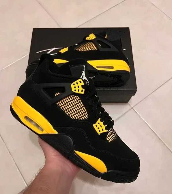 Załączony paragon Jordan 4 retro Thunder R.39