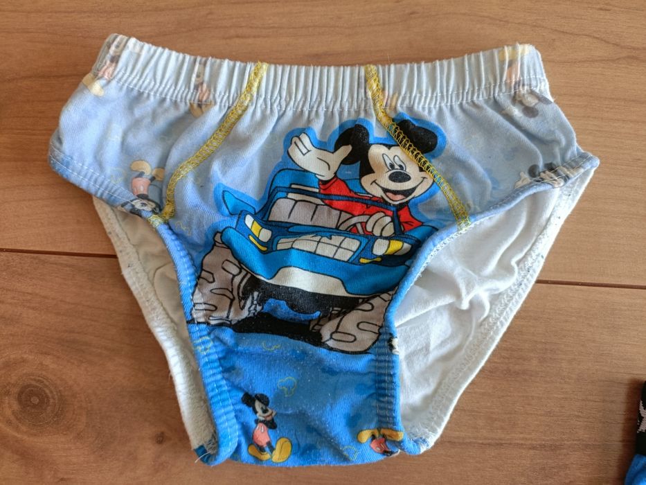 2 cuecas menino (Angry Birds e Mickey) - 2/4 anos
