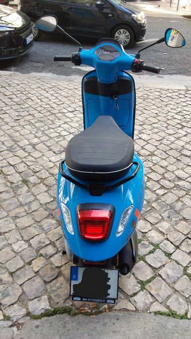 Vespa Primavera 125 com