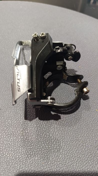 Desviador dianteiro Shimano Altus FD-M370 3x9