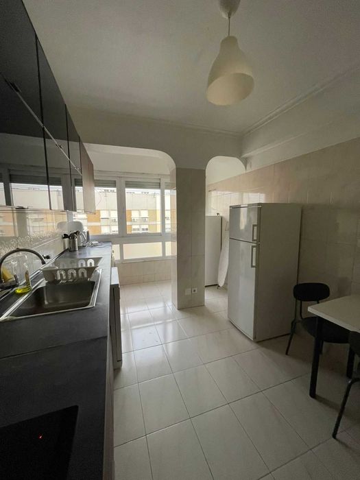 Quarto individual SEM CAUÇÃO Portela Sacavém