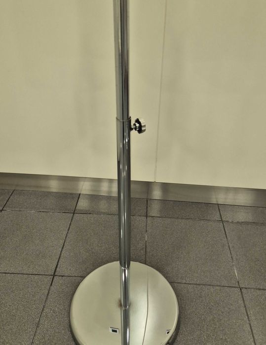 Manequim Feminino de Exposição / Costura com Base Metálica (opcional)