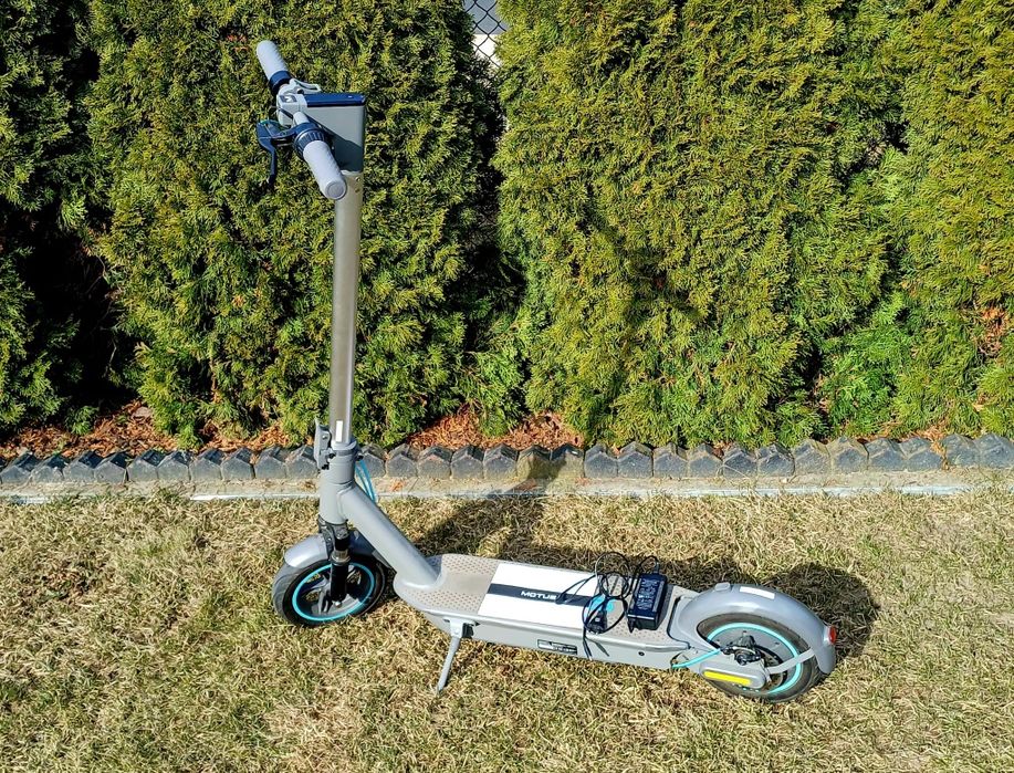 Hulajnoga motus elektryczna