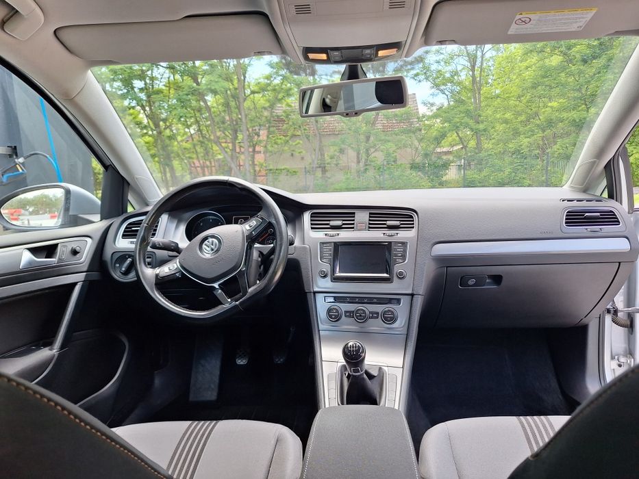 Volkswagen Golf VII