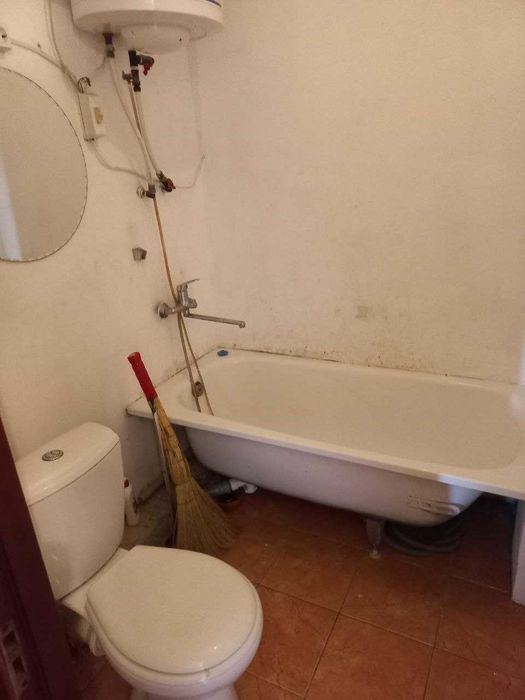 Продам однокомнатную квартиру в Теплодаре .