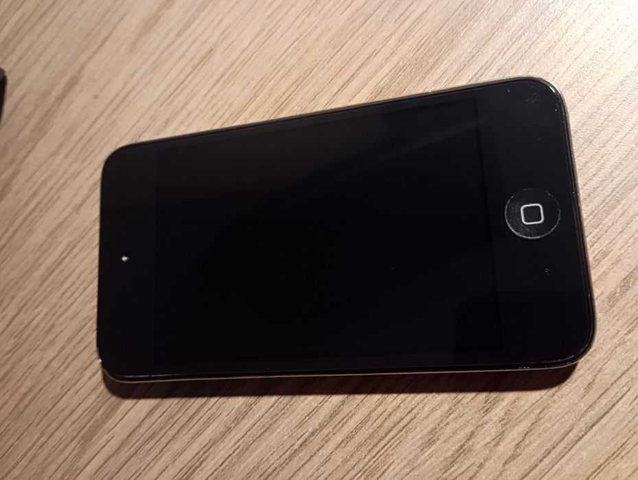 Ipod 4 робочий  64gb