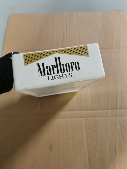 Cinzeiro Marlboro