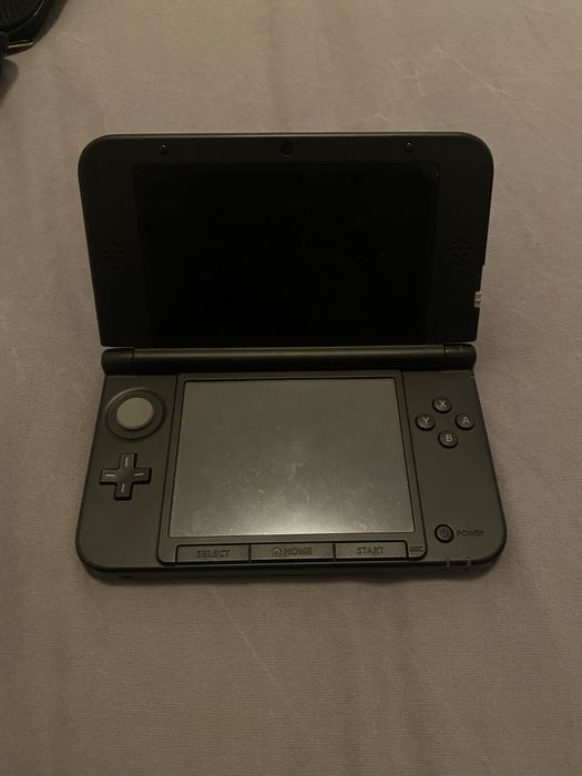 Nintendo 3ds XL  com cartão R4 com muitos jogos