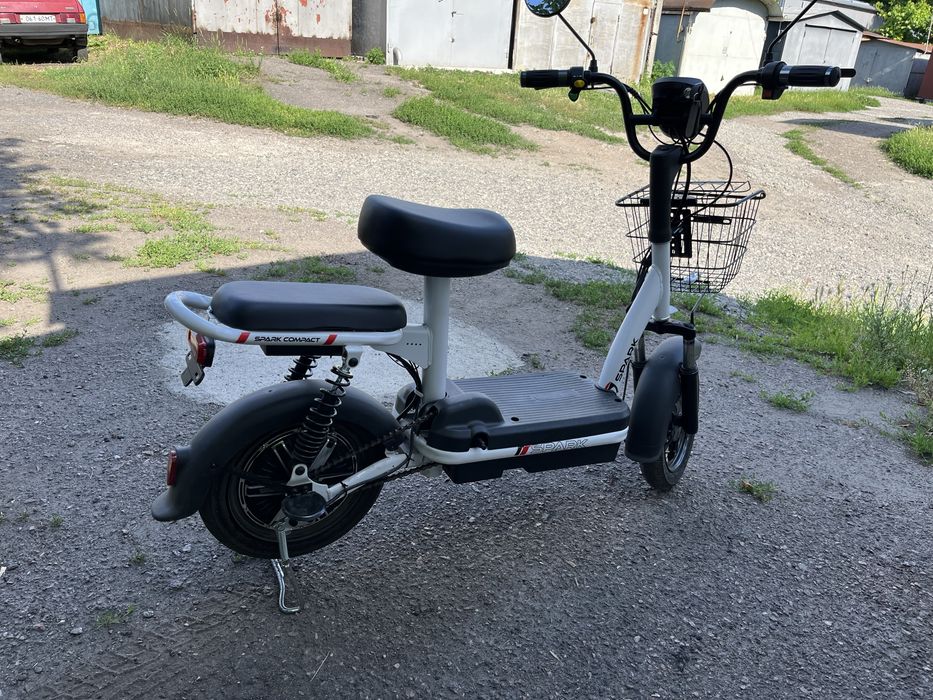 Електроскутер SPARK Commande