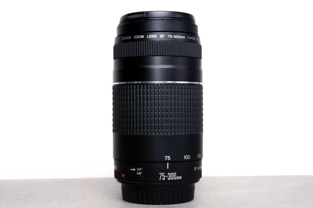 Об’єктив Canon EF 75-300mm f/4-5.6 III