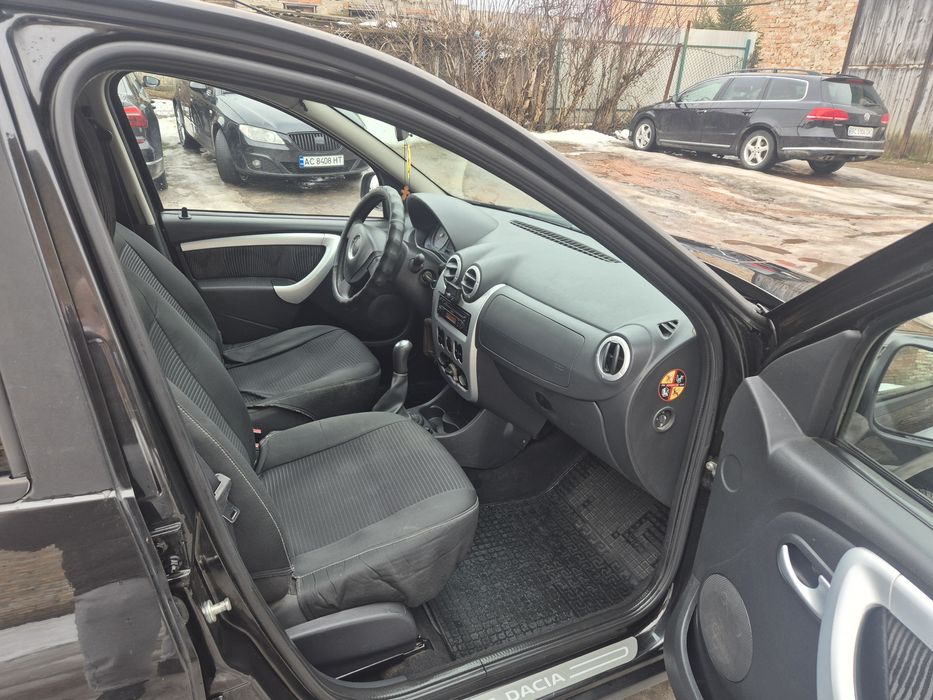 Продаж. Можлива розстрочка. Оренда.