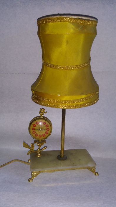 Lampka nocna , stylowa z budzikiem , wys. ok. 30 cm.