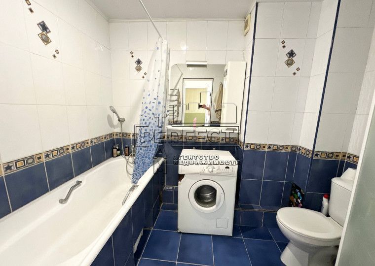 Продаж 3к квартири Княжий Затон 3